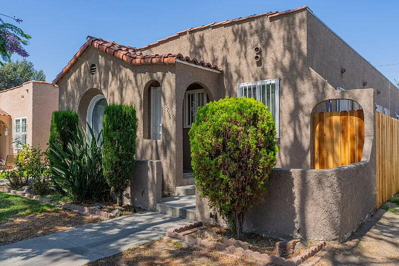 6765 Lemon Ave, Long Beach