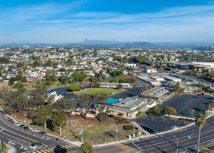 Panoramic view of Twain High School in San Diego. Discover homes for sale opportunities near Serra Mesa.